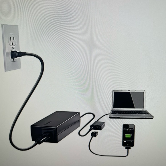 Targus APA 32US Laptop Charger With USB Fast Charging Port - Picture 10 of 10